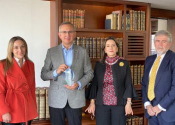 La Organización Iberoamericana de Seguridad Social (OISS) entrega reconocimiento al Externado