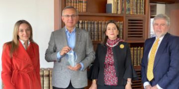 La Organización Iberoamericana de Seguridad Social (OISS) entrega reconocimiento al Externado