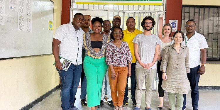 Estudiantes de la Universidad de Massachusetts Institute Technology Mit visitan la UTCH